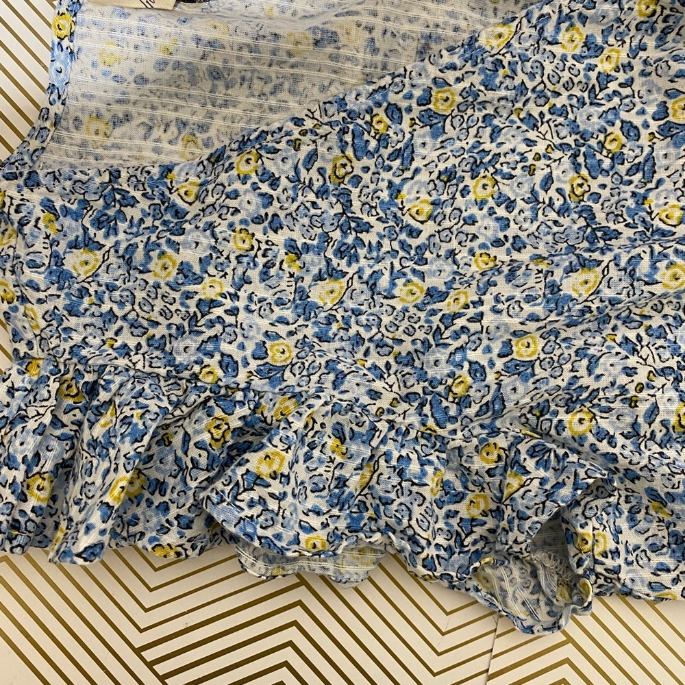 Universal thread cropped top - Picture 5 of 11